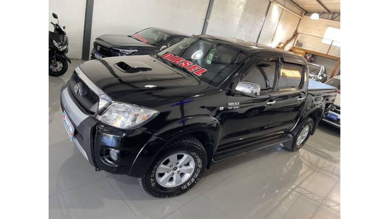 TOYOTA - HILUX - 2011/2011 - Preta - R$ 119.000,00