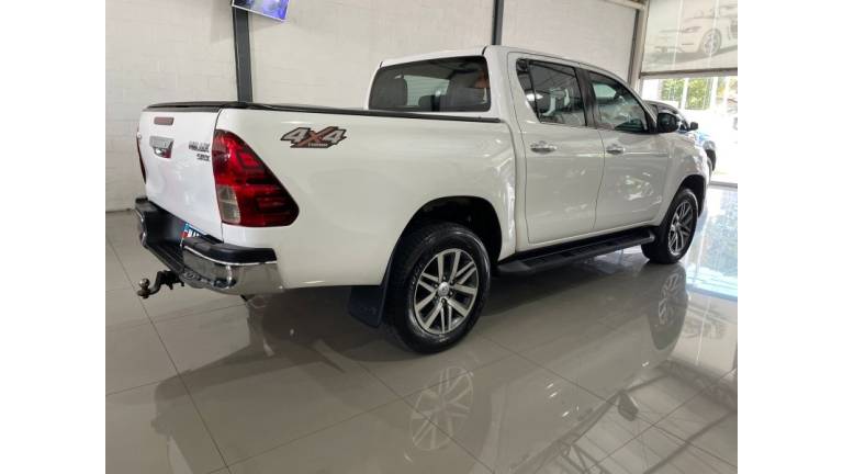 TOYOTA - HILUX - 2017/2017 - Branca - R$ 187.000,00