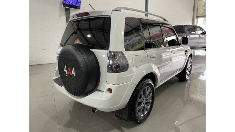 MITSUBISHI - PAJERO TR4 - 2014/2014 - Branca - R$ 61.900,00