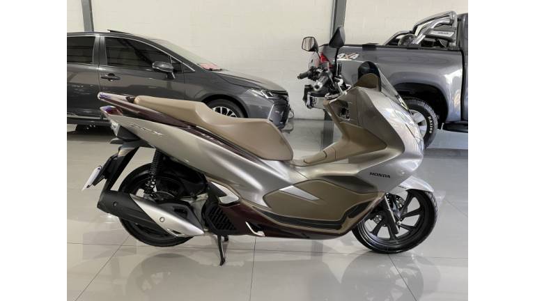 HONDA - PCX - 2022/2022 - Prata - R$ 19.900,00