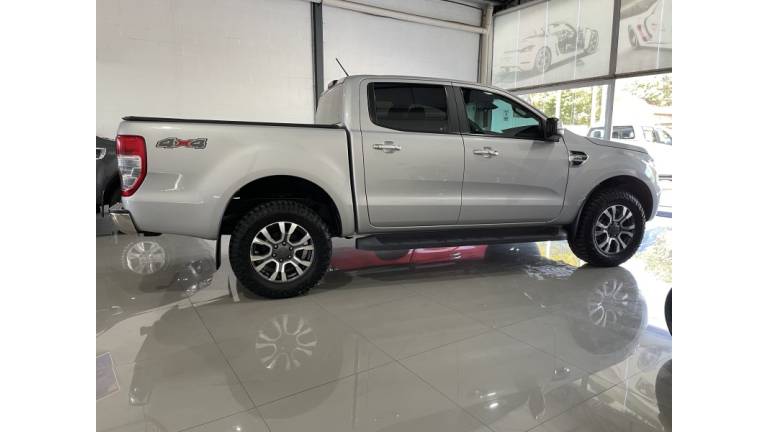 FORD - RANGER - 2021/2021 - Prata - R$ 163.900,00