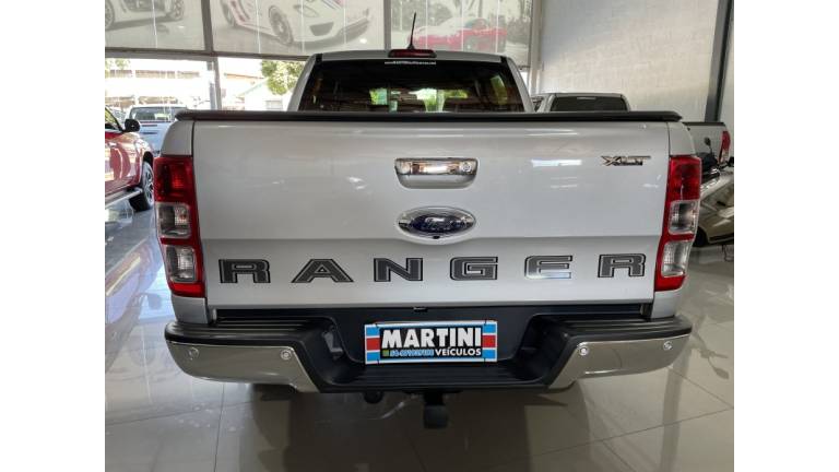 FORD - RANGER - 2021/2021 - Prata - R$ 163.900,00