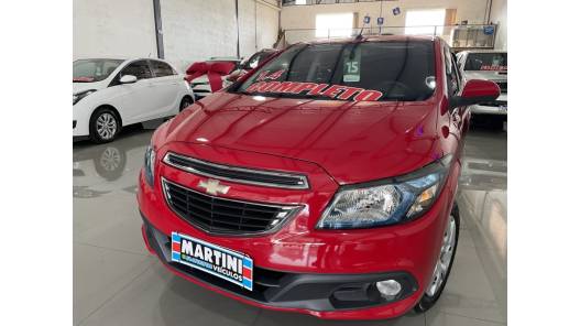 CHEVROLET - PRISMA - 2015/2015 - Vermelha - R$ 49.800,00