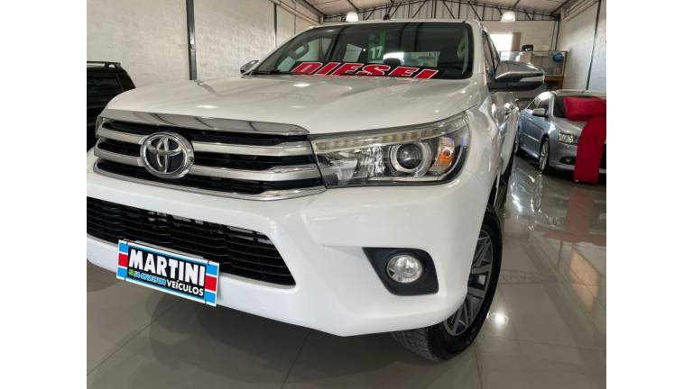 TOYOTA - HILUX - 2017/2017 - Branca - R$ 187.000,00