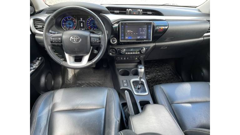 TOYOTA - HILUX - 2017/2017 - Branca - R$ 187.000,00