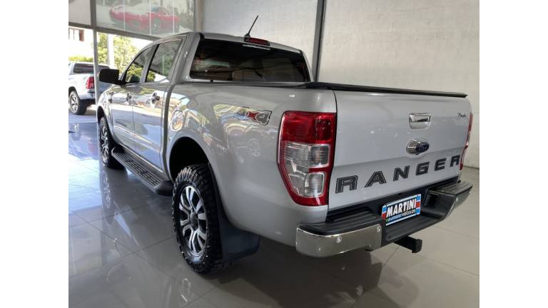 FORD - RANGER - 2021/2021 - Prata - R$ 163.900,00