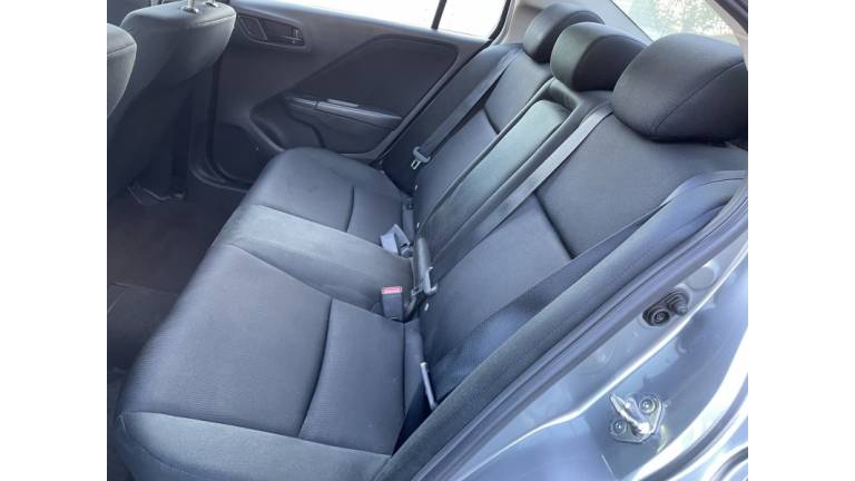 HONDA - CITY - 2015/2015 - Cinza - R$ 68.000,00