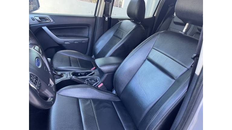 FORD - RANGER - 2021/2021 - Prata - R$ 163.900,00