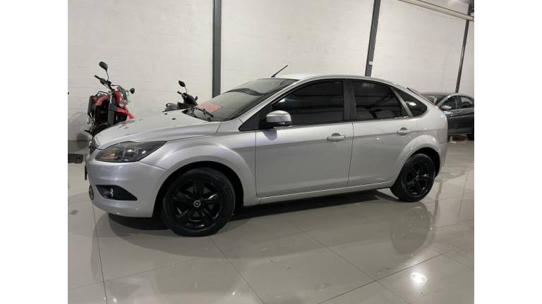 FORD - FOCUS - 2009/2009 - Prata - R$ 36.900,00