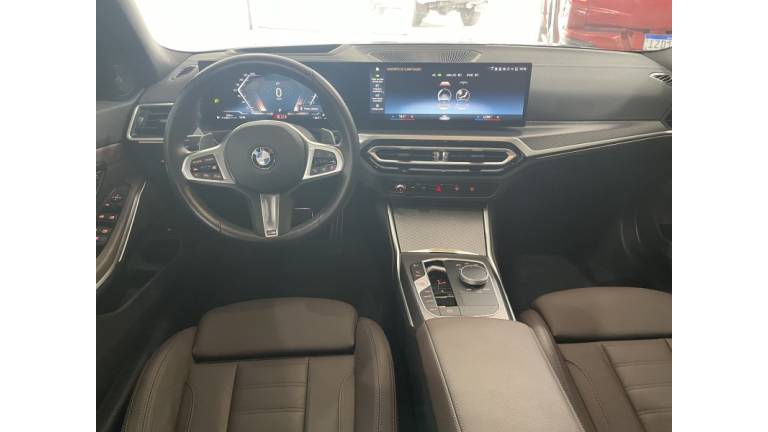 BMW - 320I - 2023/2024 - Azul - R$ 310.000,00