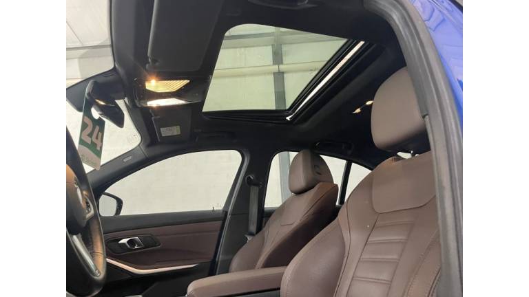 BMW - 320I - 2024/2024 - Azul - R$ 310.000,00