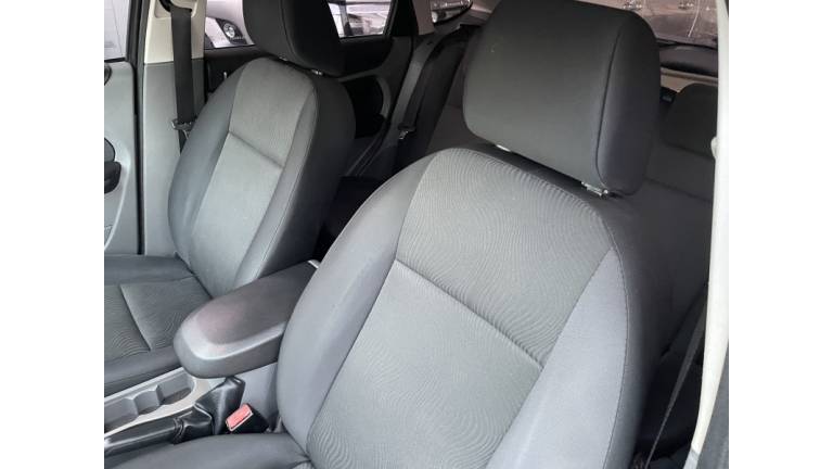 FORD - FOCUS - 2009/2009 - Prata - R$ 36.900,00