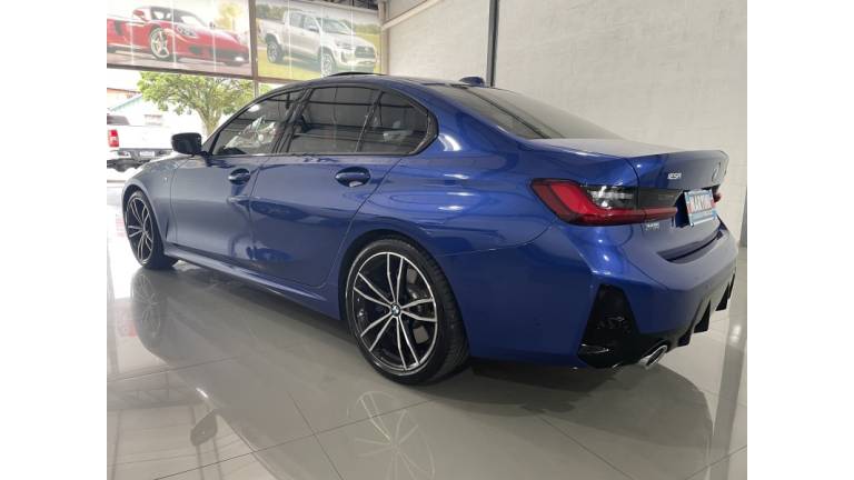 BMW - 320I - 2023/2024 - Azul - R$ 310.000,00