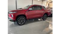 MITSUBISHI - L200 TRITON - 2023/2023 - Vermelha - R$ 220.000,00