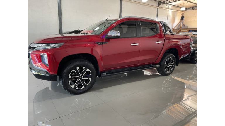 MITSUBISHI - L200 TRITON - 2023/2023 - Vermelha - R$ 220.000,00