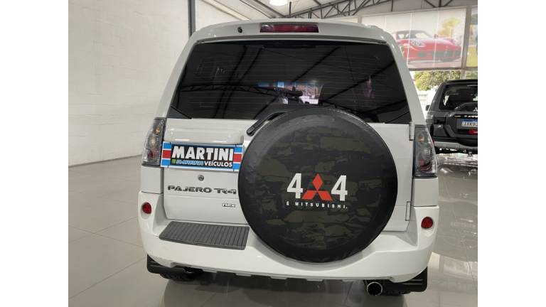 MITSUBISHI - PAJERO TR4 - 2014/2014 - Branca - R$ 61.900,00