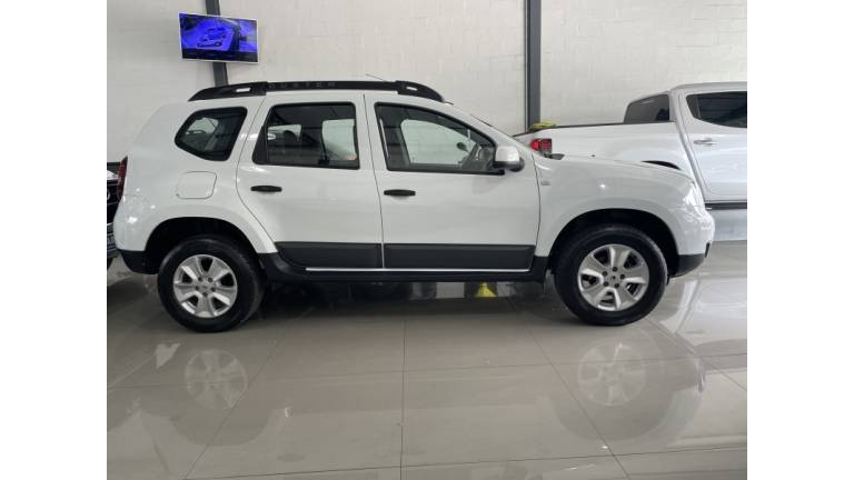 RENAULT - DUSTER - 2017/2017 - Branca - R$ 61.900,00