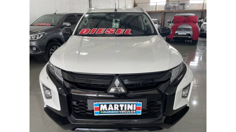 MITSUBISHI - L200 TRITON - 2023/2023 - Branca - R$ 217.000,00