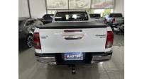 TOYOTA - HILUX - 2017/2017 - Branca - R$ 185.000,00