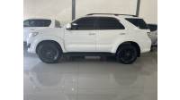 TOYOTA - HILUX SW4 - 2014/2014 - Branca - R$ 144.900,00