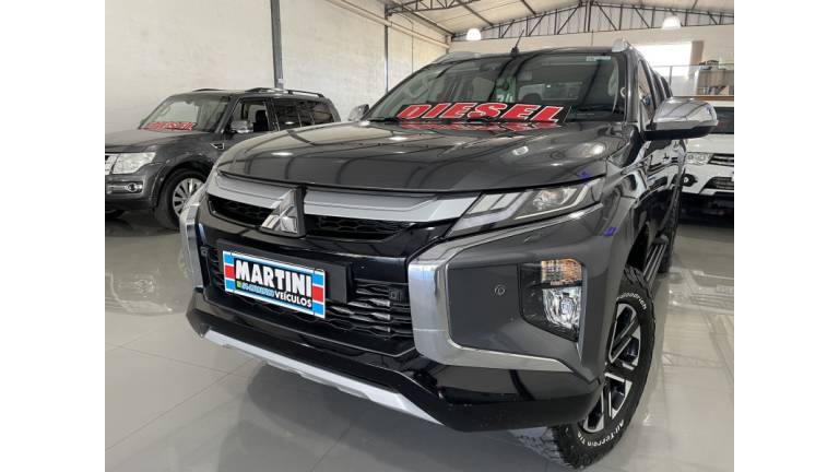 MITSUBISHI - L200 TRITON - 2023/2024 - Cinza - R$ 237.000,00
