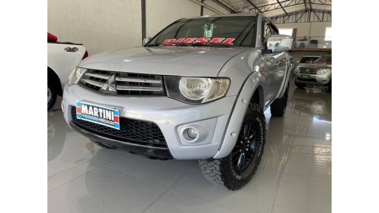 MITSUBISHI - L200 TRITON - 2013/2013 - Prata - R$ 103.900,00
