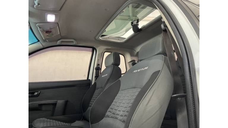 FIAT - STRADA - 2013/2013 - Branca - R$ 56.900,00