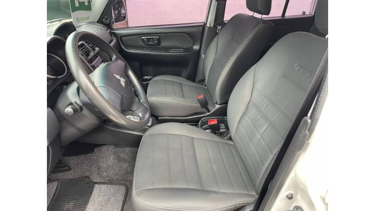 MITSUBISHI - PAJERO TR4 - 2014/2014 - Branca - R$ 61.900,00