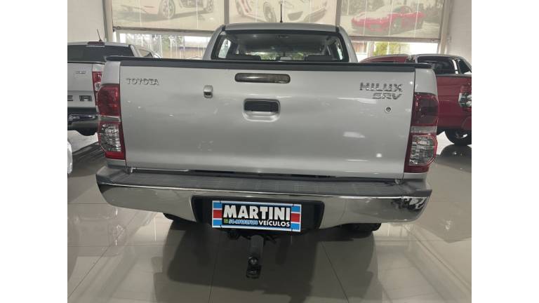 TOYOTA - HILUX - 2013/2013 - Prata - R$ 135.000,00