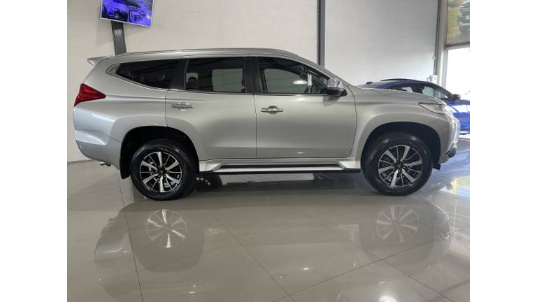 MITSUBISHI - PAJERO SPORT - 2020/2020 - Prata - R$ 219.900,00