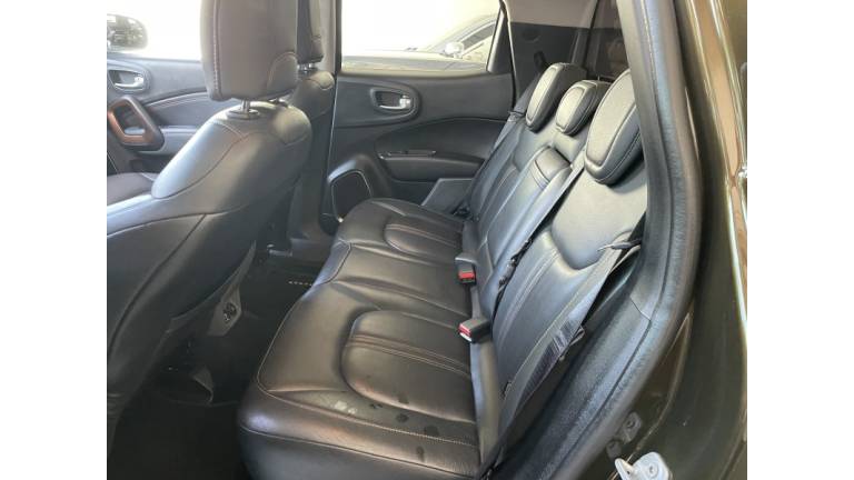 FIAT - TORO - 2017/2017 - Marrom - R$ 95.900,00