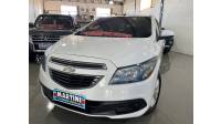 CHEVROLET - ONIX - 2013/2013 - Branca - R$ 46.900,00