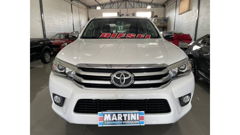 TOYOTA - HILUX - 2017/2017 - Branca - R$ 185.000,00