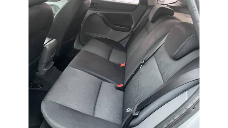FORD - FOCUS - 2009/2009 - Prata - R$ 36.900,00