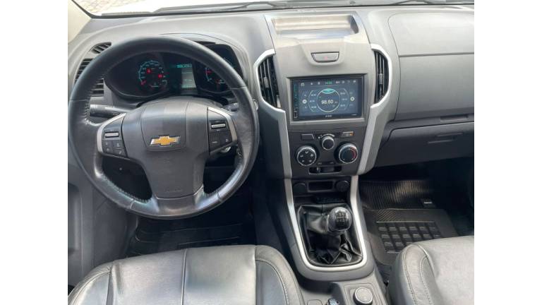 CHEVROLET - S10 - 2014/2014 - Branca - R$ 99.900,00