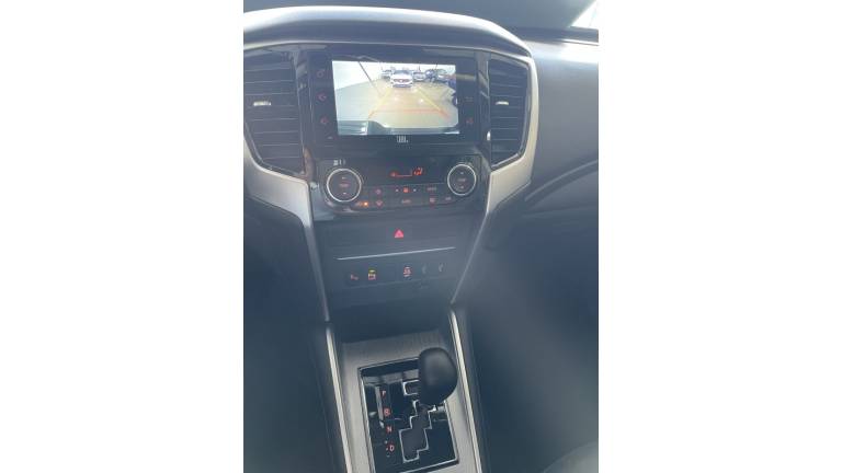MITSUBISHI - L200 TRITON - 2023/2024 - Cinza - R$ 237.000,00