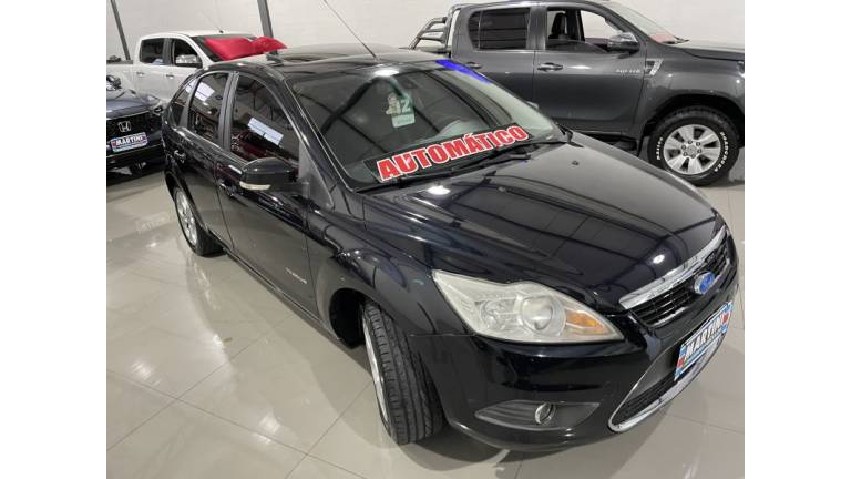 FORD - FOCUS - 2012/2012 - Preta - R$ 48.900,00