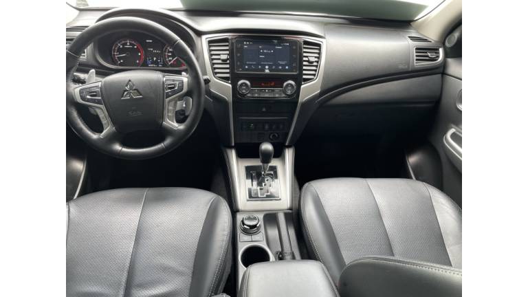 MITSUBISHI - L200 TRITON - 2023/2023 - Branca - R$ 217.000,00