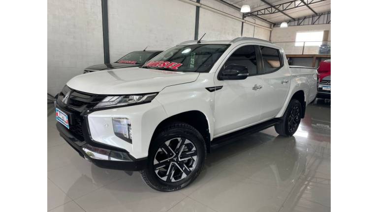 MITSUBISHI - L200 TRITON - 2023/2023 - Branca - R$ 207.900,00