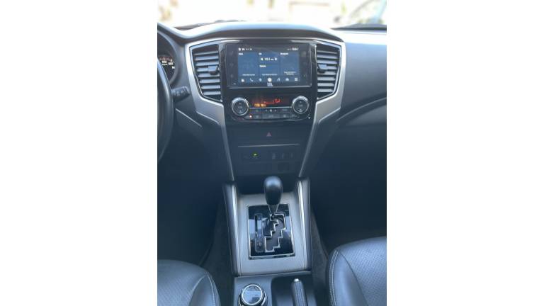 MITSUBISHI - L200 TRITON - 2023/2023 - Vermelha - R$ 220.000,00