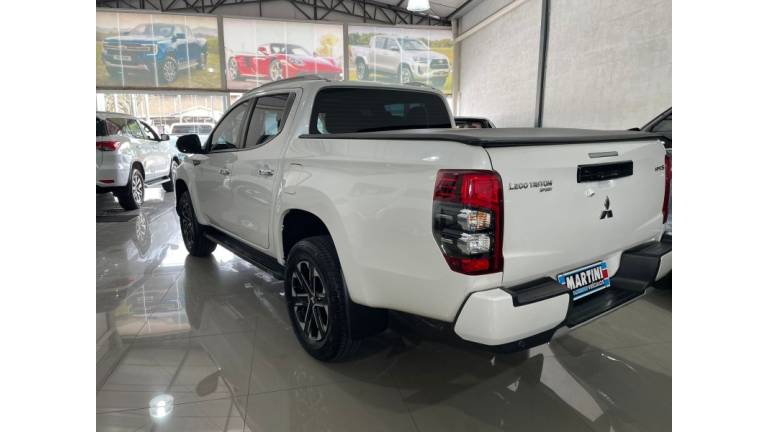 MITSUBISHI - L200 TRITON - 2023/2023 - Branca - R$ 207.900,00
