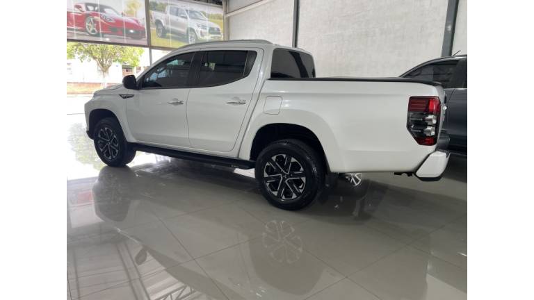 MITSUBISHI - L200 TRITON - 2023/2023 - Branca - R$ 217.000,00