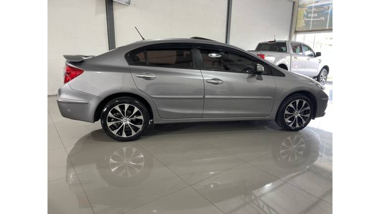 HONDA - CIVIC - 2016/2016 - Cinza - R$ 88.700,00