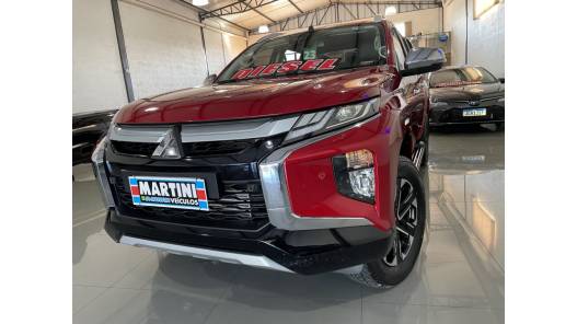 MITSUBISHI - L200 TRITON - 2023/2023 - Vermelha - R$ 220.000,00