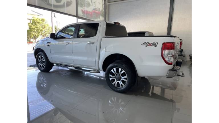 FORD - RANGER - 2019/2019 - Branca - R$ 148.900,00