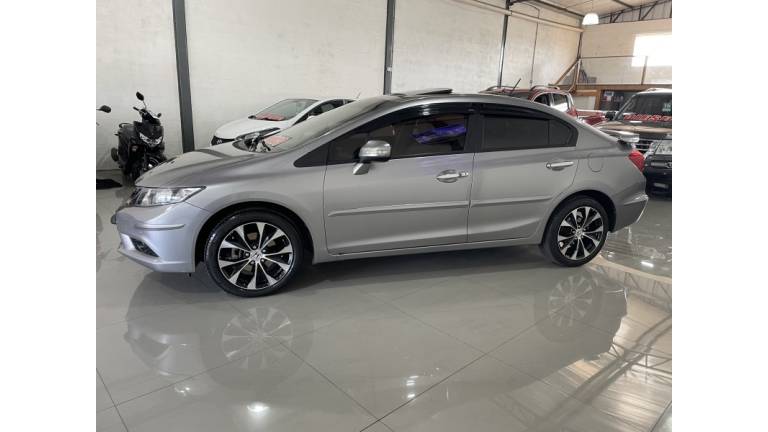 HONDA - CIVIC - 2016/2016 - Cinza - R$ 88.700,00
