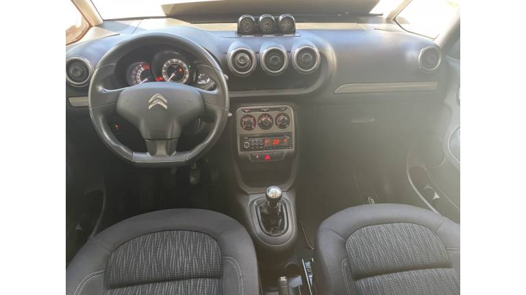 CITROËN - AIRCROSS - 2015/2015 - Branca - R$ 43.900,00