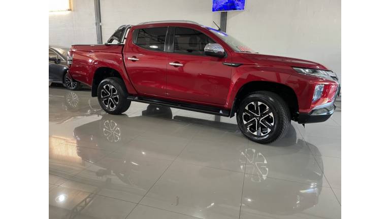 MITSUBISHI - L200 TRITON - 2023/2023 - Vermelha - R$ 220.000,00