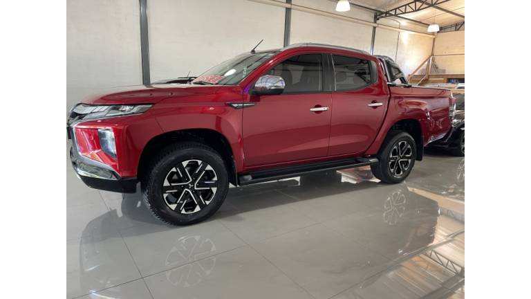 MITSUBISHI - L200 TRITON - 2023/2023 - Vermelha - R$ 220.000,00