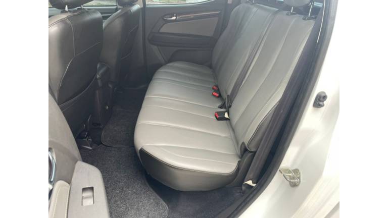 CHEVROLET - S10 - 2016/2016 - Branca - R$ 129.900,00